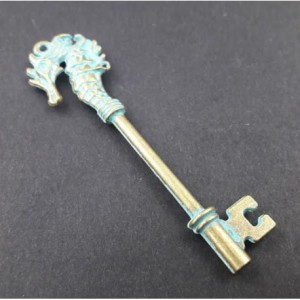 ZAWIESZKA METAL KLUCZ KONIK 7cm 1SZT