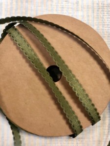 TASIEMKA RYPSOWA KORONKA 1M CIEMNOZIELONA