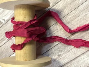 WSTĄŻKA GNIECIONA old fashion 1,4 M FUKSJA