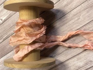 WSTĄŻKA GNIECIONA old fashion 1,4 M RÓŻ ANGIELSKI