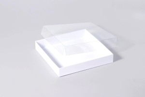 PUDEŁKO Z PEŁNĄ SZYBKĄ KWADRAT 15X15X2,5CM