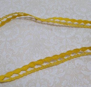 KORONKA BAWEŁNIANA 1CM SZEROKA ŻÓŁTA, 1M