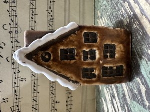 KAMIENICZKA DOMEK CERAMIKA RDZAWY 1SZT