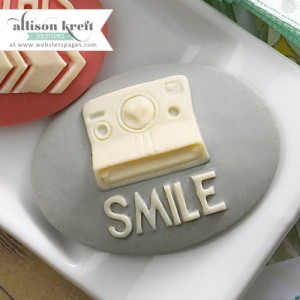 OZDOBA KAMEA SMILE 1SZT SZARA CM5074 webster's pages